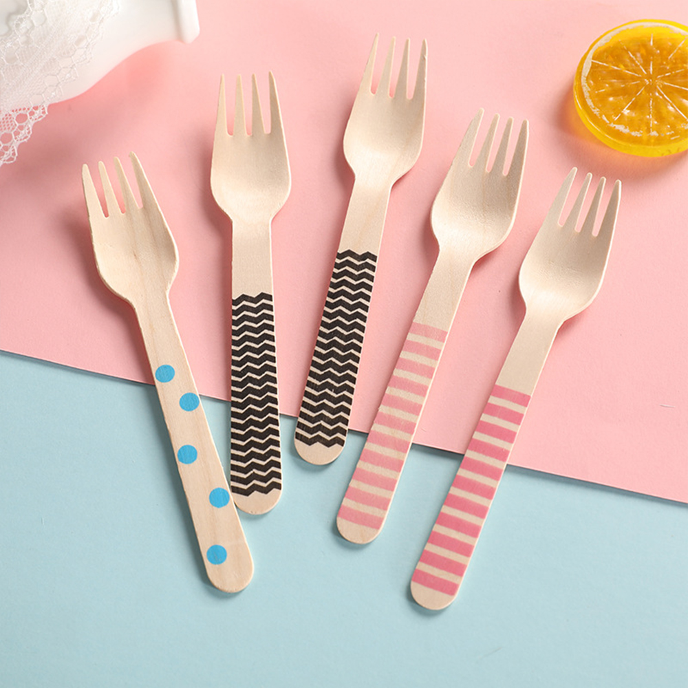 Biodegradable Wooden Tableware for Weddings